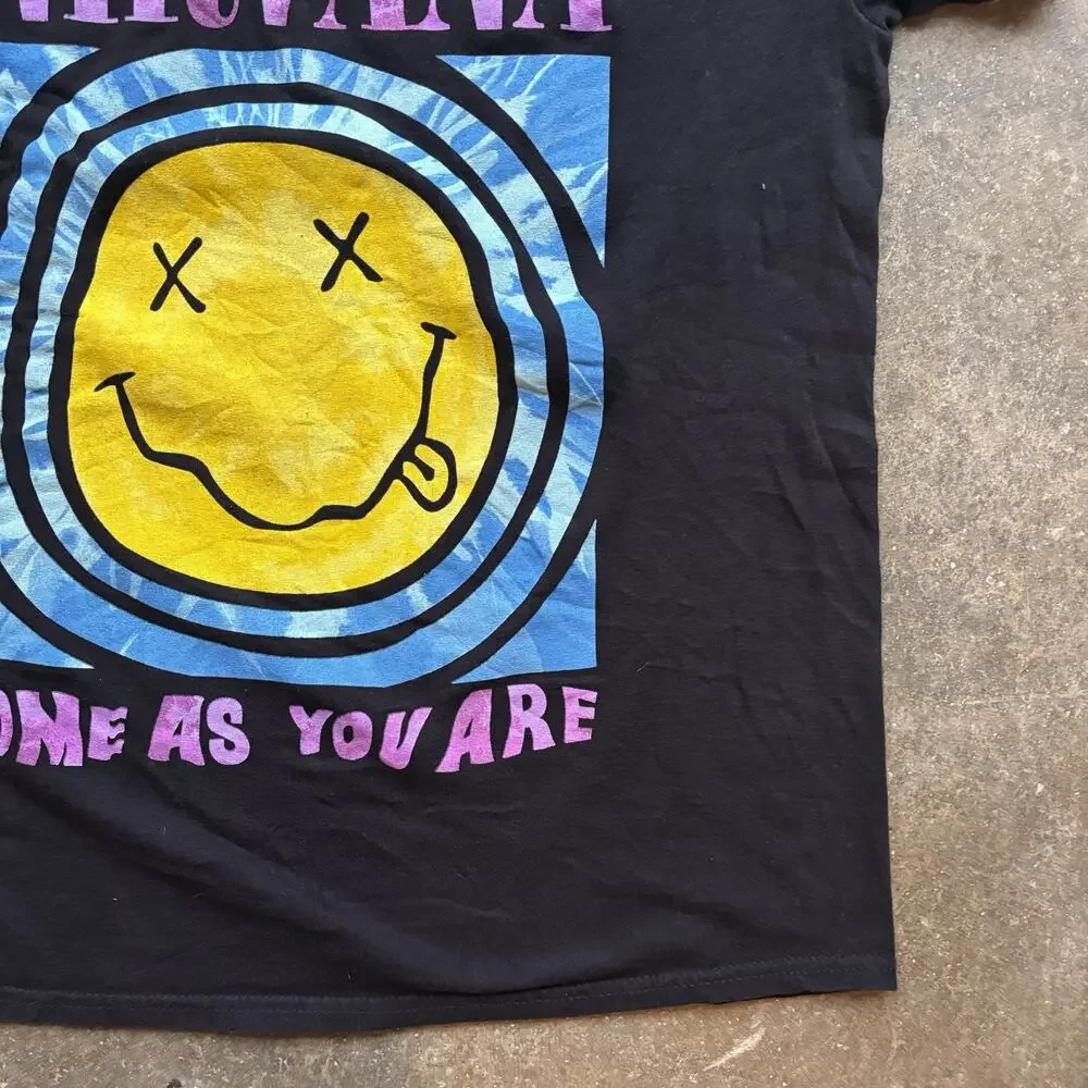 Nirvana Smiley T Shirt Black Pink Yellow Urban Outfitters Size Medium Unisex - Picture 2 of 5